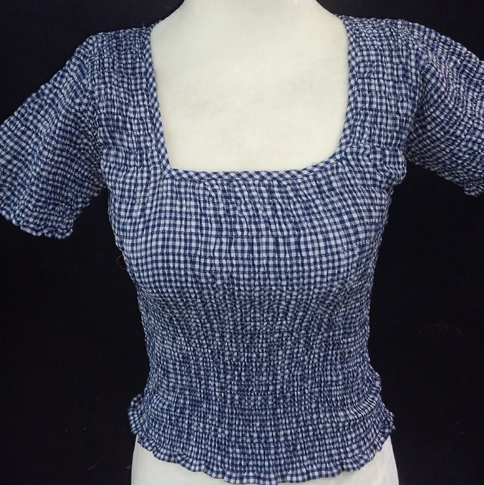 New stretch top by deranged